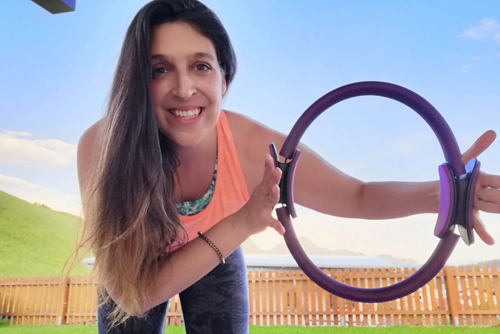 Claudia mit Pilatesring / Magic Circle
